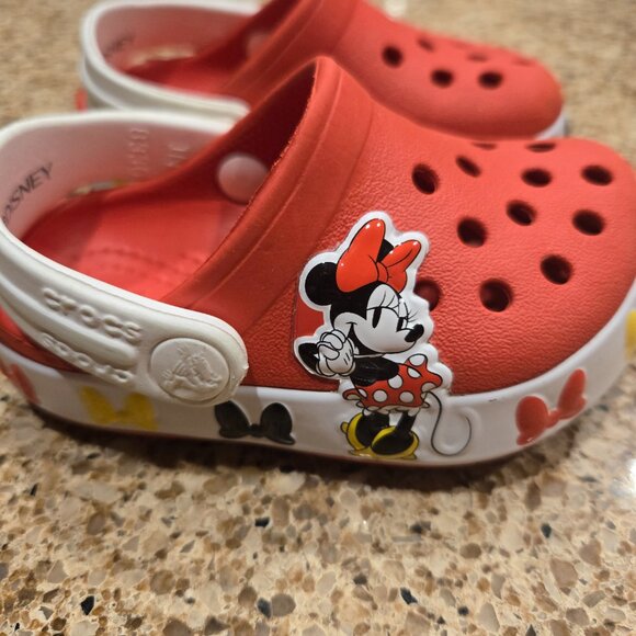 Minnie Mouse Crocs - Picture 6 of 6